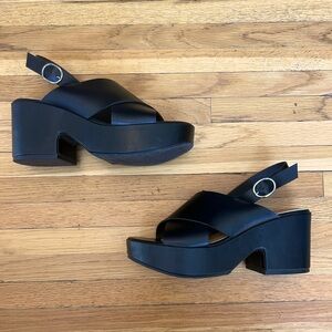 Crisscross Strap Black Platform Sandals women’s  size 8